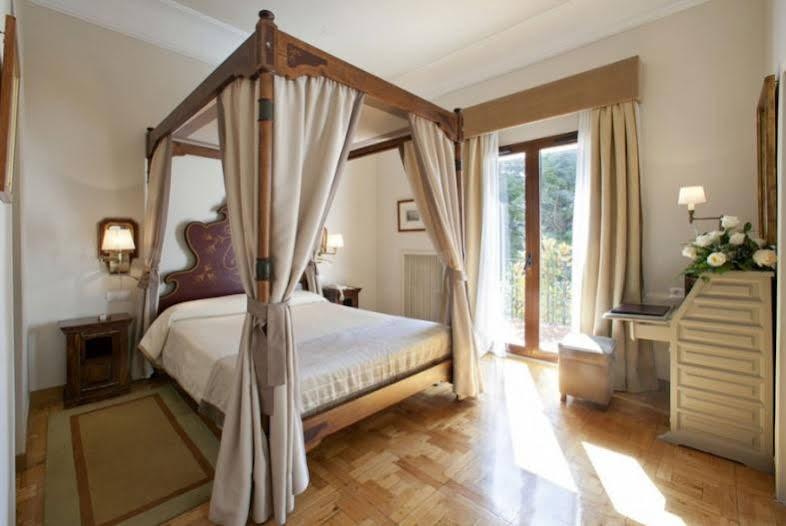Parador De Teruel Esterno foto