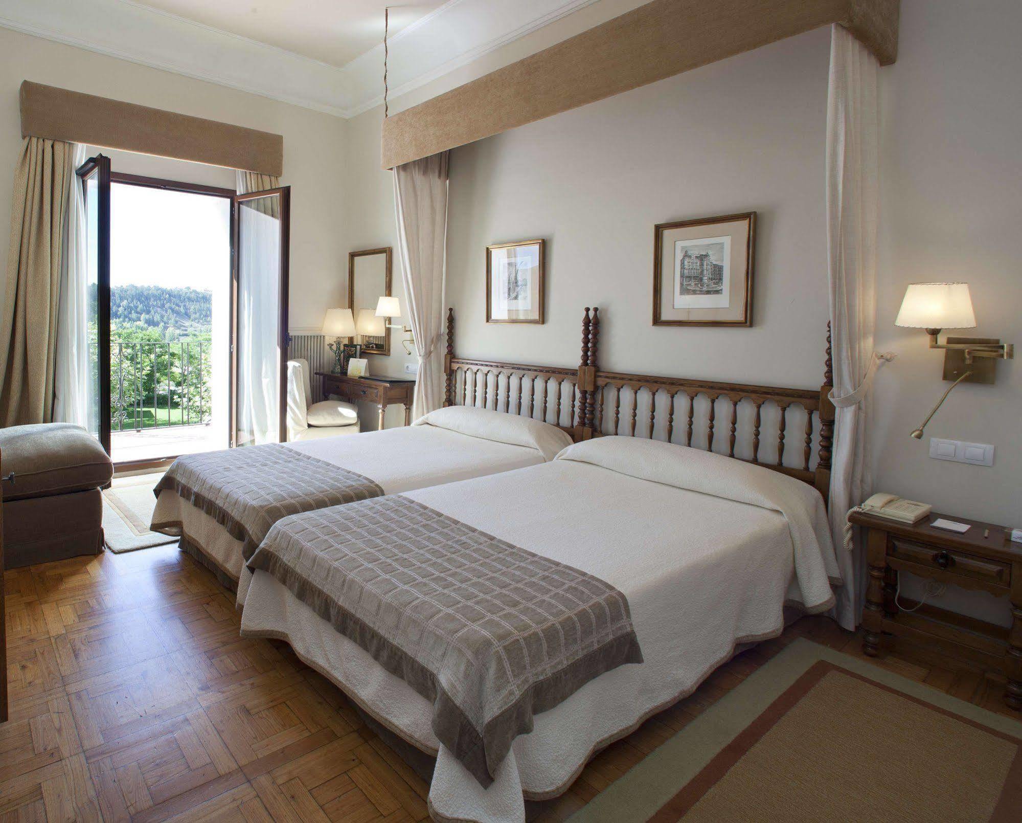 Parador De Teruel Esterno foto